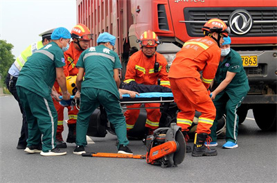 新丰沛县道路救援